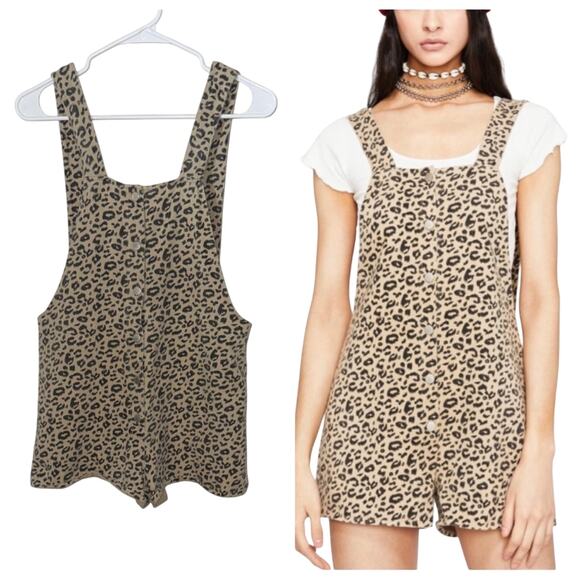Blue Blush Leopard Print Denim Overall Romper Short Overalls  Size Small - Picture 1 of 9
